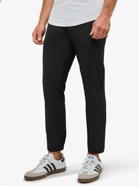 Cuts AO joggers. Size M slim fit. NWT. Never worn